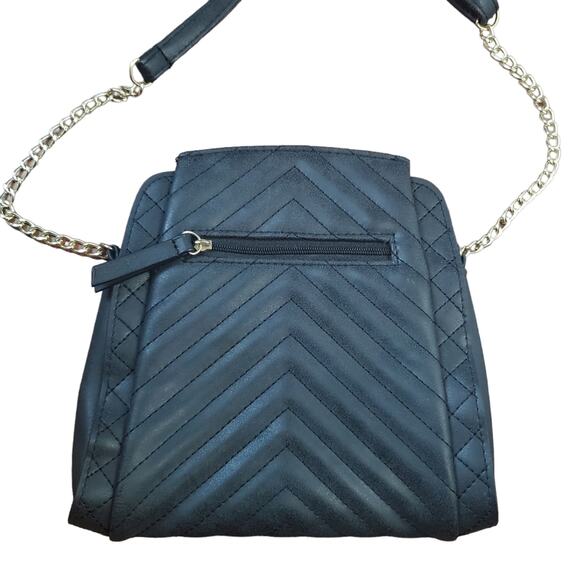 Jessica Simpson Black Quilted Crossbody Purse with Gold Chain Hardware Bag - Picture 7 of 13